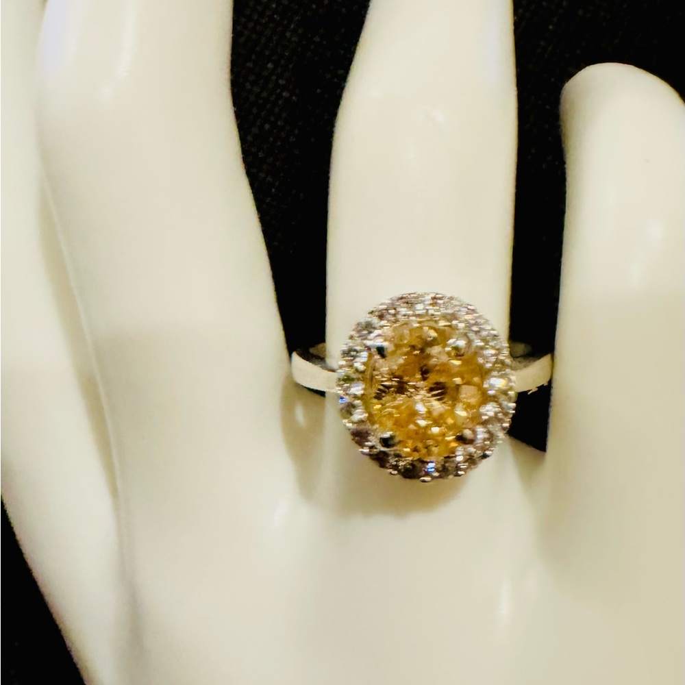 SAMPLES OF YELLOW/ CHAMPAGNE DIAMONDS RINGS - Picture 5 of 12